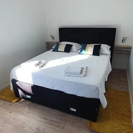 Crni Apartment *