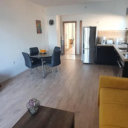 Crni Lägenhet