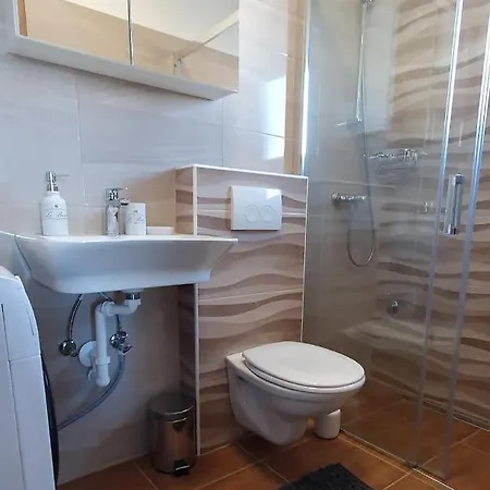 Crni Apartament *