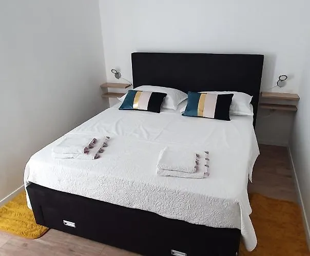 Apartamento Crni *
